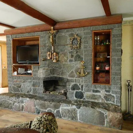 Alloggio per agriturismo Ouna Puhketalu