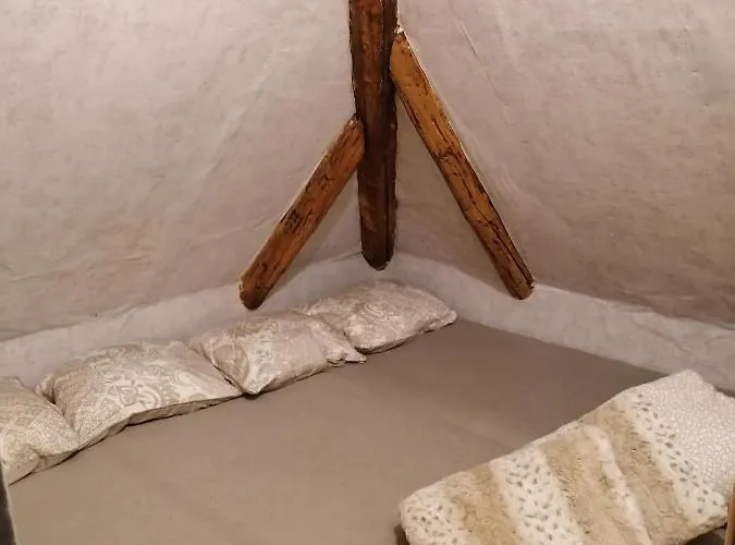 Ouna Puhketalu Farm stay *