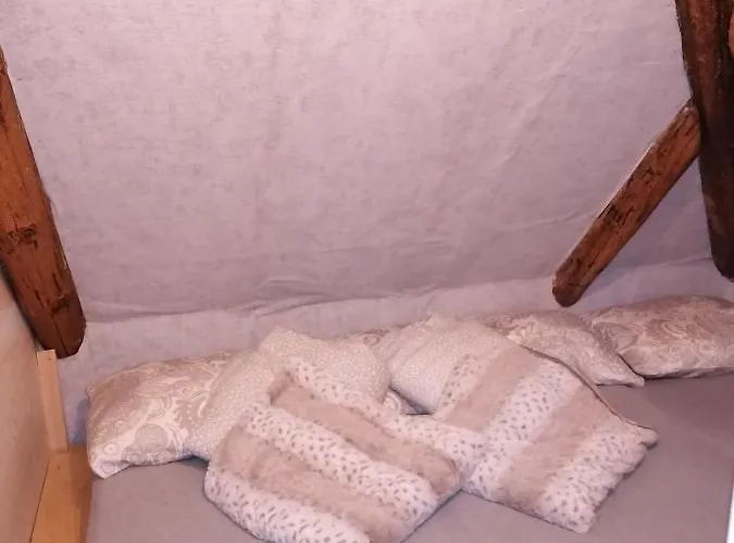 Ouna Puhketalu Farm stay