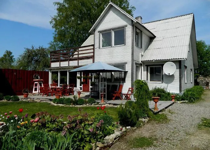 Farm stay Ouna Puhketalu